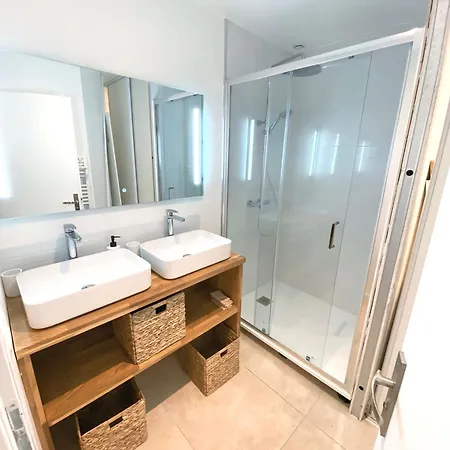 Privee Climatisee Dans Colocation - - Tram B - Wifi - Terrasse - Ref Br1 *